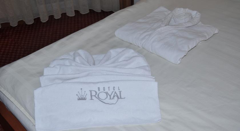 Hotel Royal พริสตีนา ภายนอก รูปภาพ
